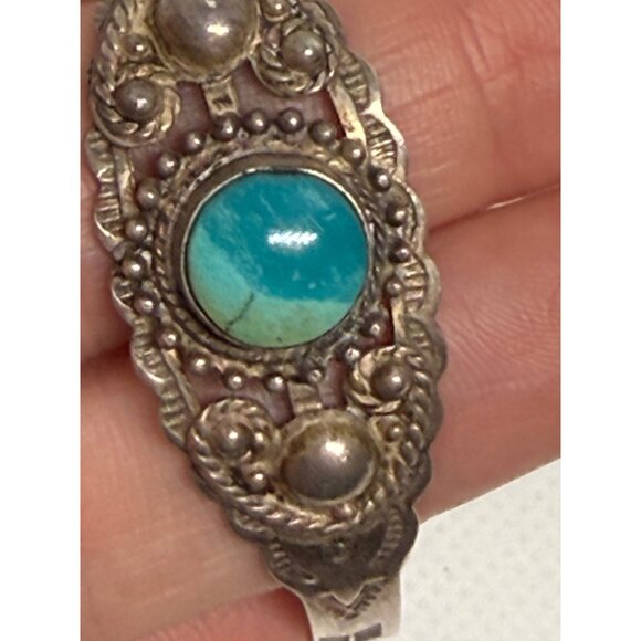 Vintage Small Royston Turquoise & Sterling Silver Handcrafted Cuff Bracelet - Picture 5 of 8
